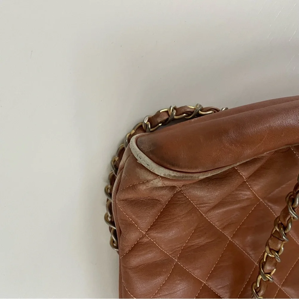 Vintage Chanel brown leather quilted tote bag - Picture 8 of 11